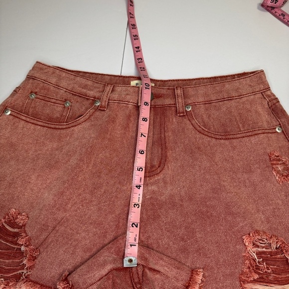 POL High Rise Distressed Denim Shorts Rust Red Size Large NWOT - Picture 8 of 9